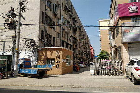 鑫辉华庭精装修未住带车库70万可议价户型好